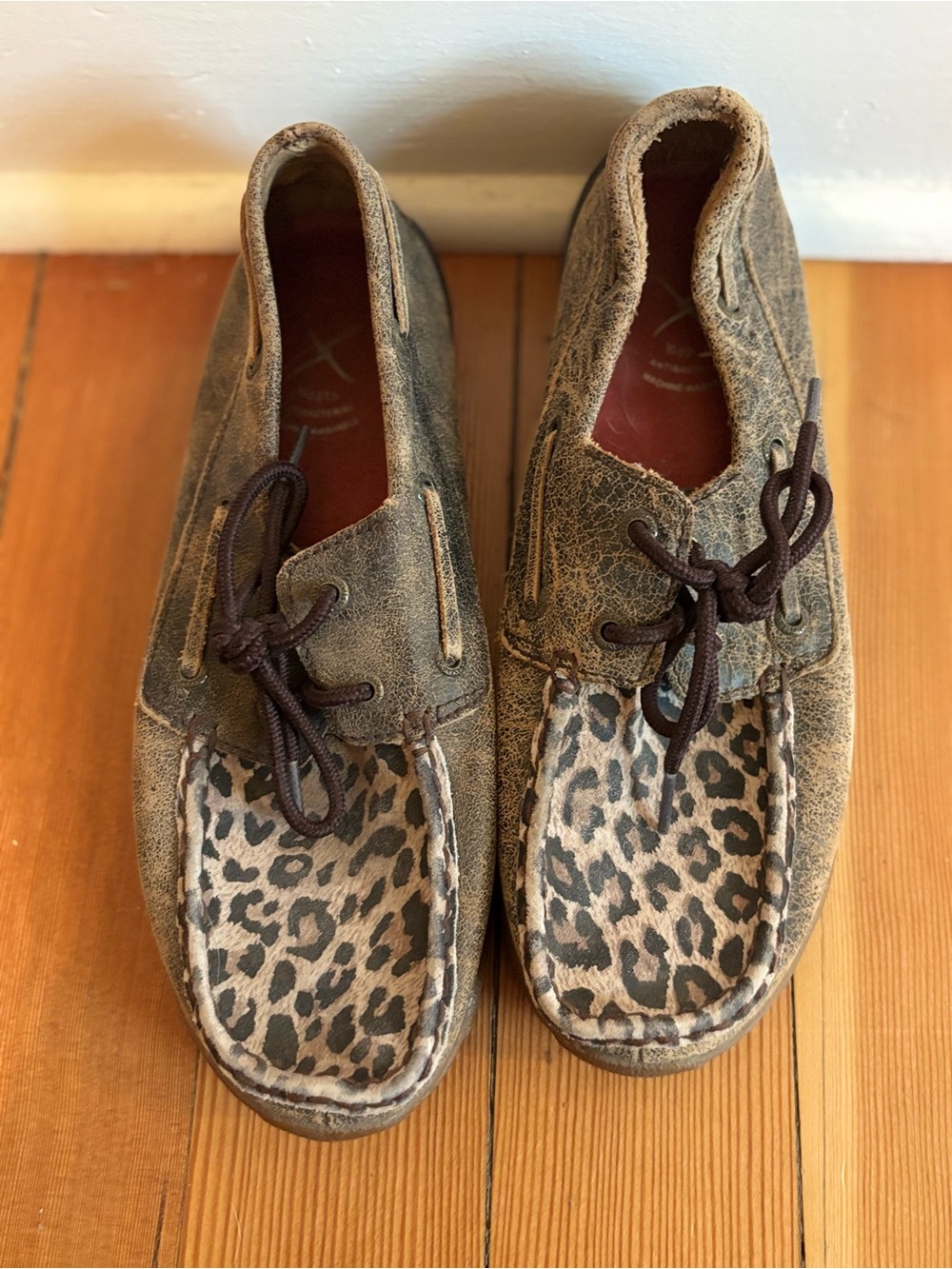 Leopard Print Moccasin-Style Casual Shoes In Distressed Brown View 2